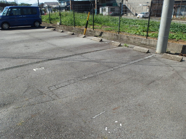 ヴィレッジゆたかⅡの駐車場