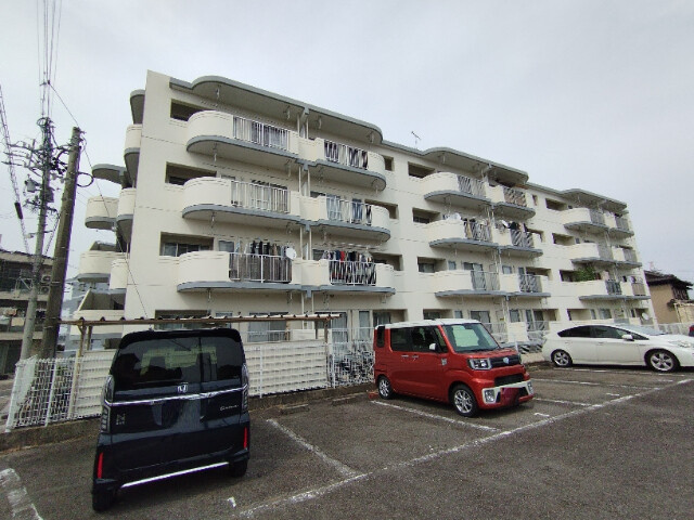 エスポワール南ヶ丘の駐車場