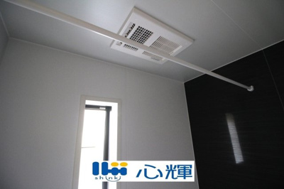 【設備】 | クレイドルガーデン宇部市際波第６ ２期（１号棟） | 浴室換気・乾燥・暖房機（本体）。冬場の予備暖房、夜間や梅雨時の衣類乾燥、カビ対策などに活躍します。
