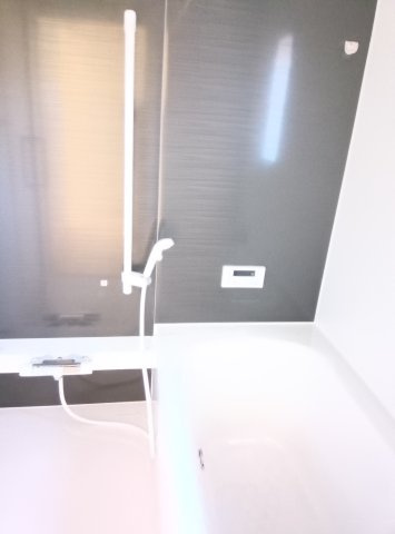 筑西市井上　第1　2号棟の浴室|落ち着いた空間のお風呂です