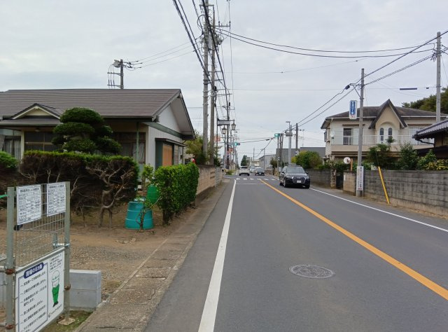 筑西市井上　第1　2号棟の前面道路含む現地写真