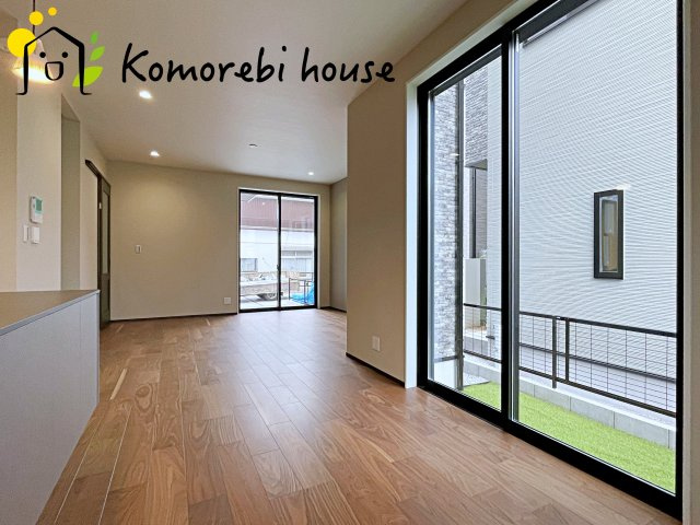 大宮堀の内３丁目　新築一戸建て　ヒルズ　Cの居間・リビング|18帖以上の広々LDK。家族が集まり、食事や会話、くつろぎの時間が自然と重なる空間です。