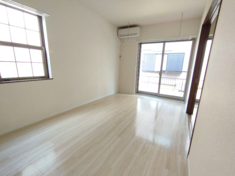 ヴィラ家奈Ａの居間・リビング