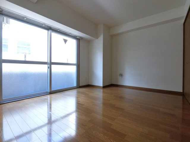 オーキッドレジデンス千葉中央の洋室