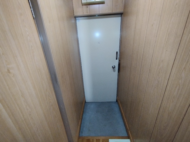 コーポ朝日の玄関