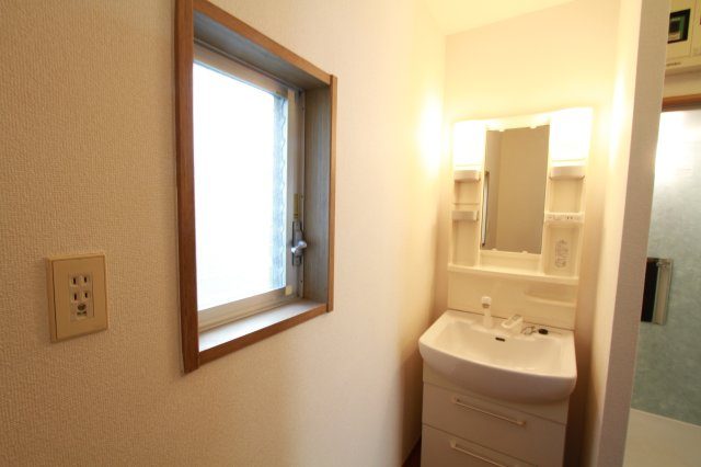 メゾン29　フルリノベーション済　南東角部屋　ネット0の洗面所