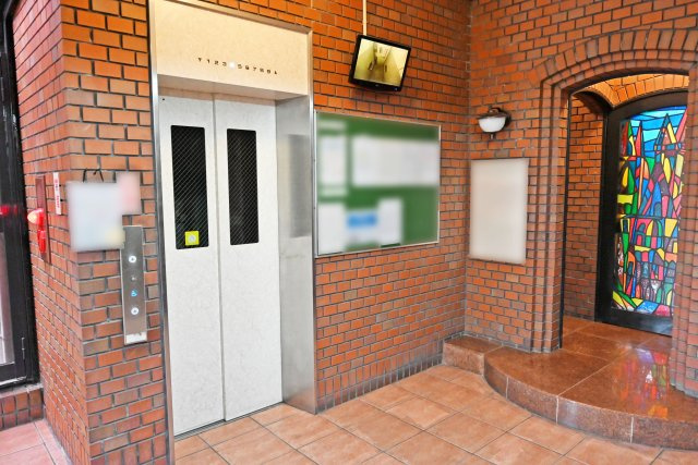 GSハイム第弐江坂のその他共用部分|エレベーター付きで忙しい朝も少しゆとりが生まれそうです。
