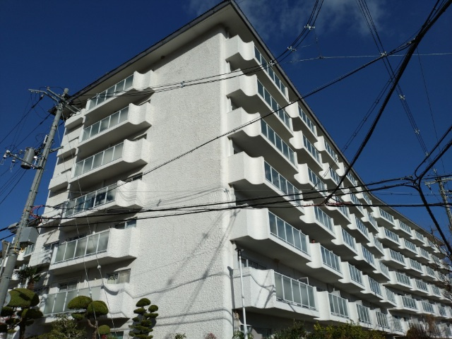 ローズハイツ芦屋の外観