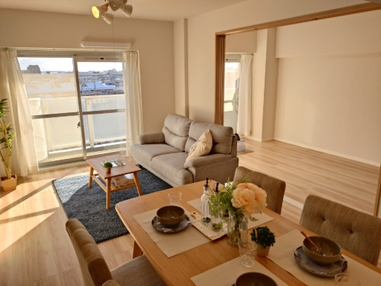 ローズハイツ芦屋の居間・リビング