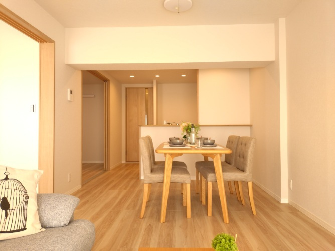 ローズハイツ芦屋の居間・リビング