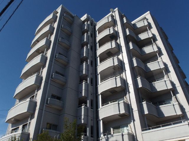 イーストガーデンポプラ館の外観