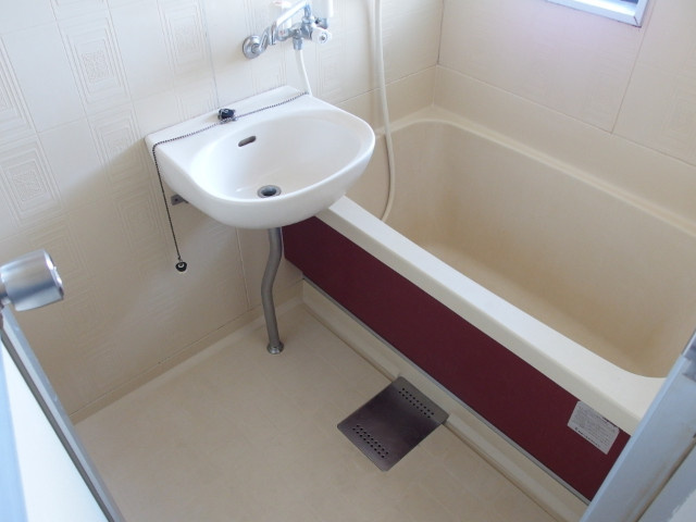 コメルスⅢの浴室