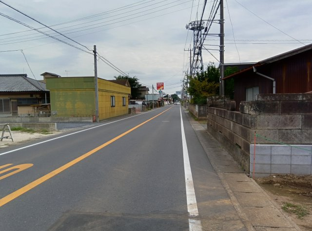 筑西市井上　第1　1号棟の前面道路含む現地写真