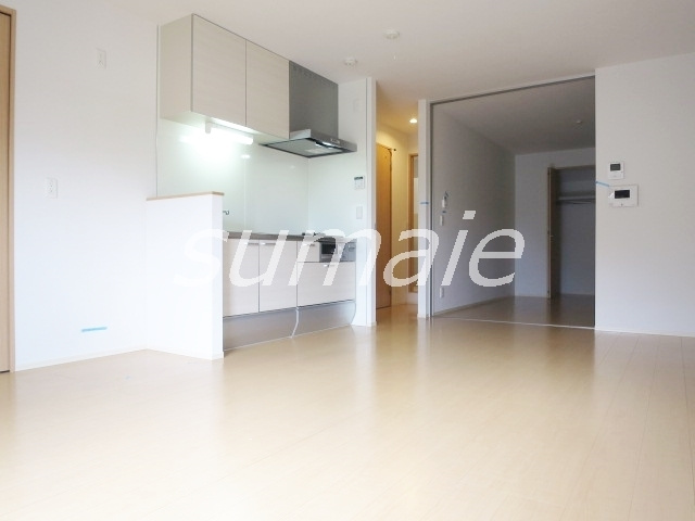 ソワーニュの居間・リビング|全室フローリングです☆