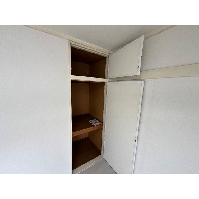 レピュート高岡Bの内装