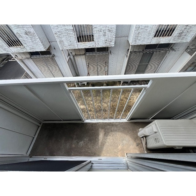 レピュート高岡Bのバルコニー