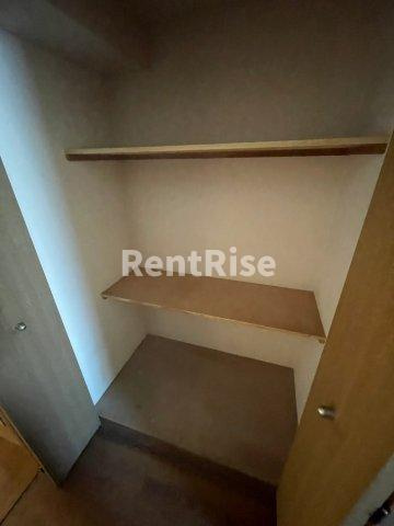 ファティリティ稲沢　(旧菱電アパート)4号棟の収納