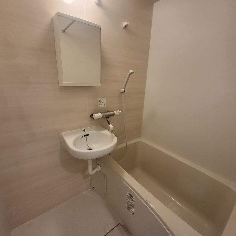 アーベインテラス千住緑町B棟の浴室