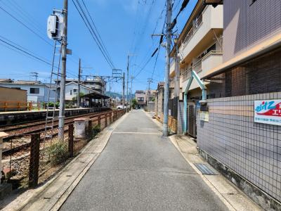 フロールさがのの地図|前面道路