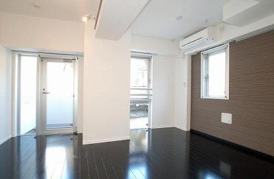 【居間・リビング】 | ステージファースト方南町アジールコート | 10.4帖のきれいな洋室。