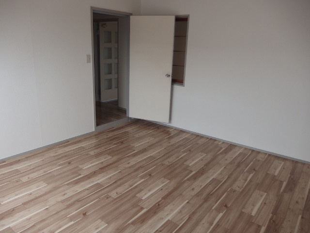 第２マンション鈴木（Ａ，Ｂ）の洋室