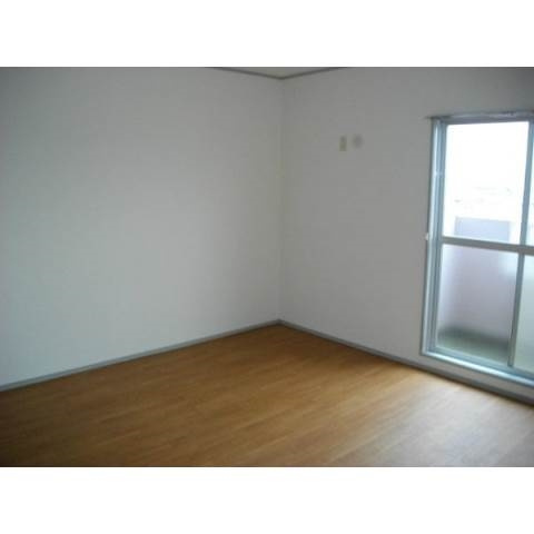 第２マンション鈴木（Ｃ，Ｄ，Ｅ，Ｆ）の居間・リビング