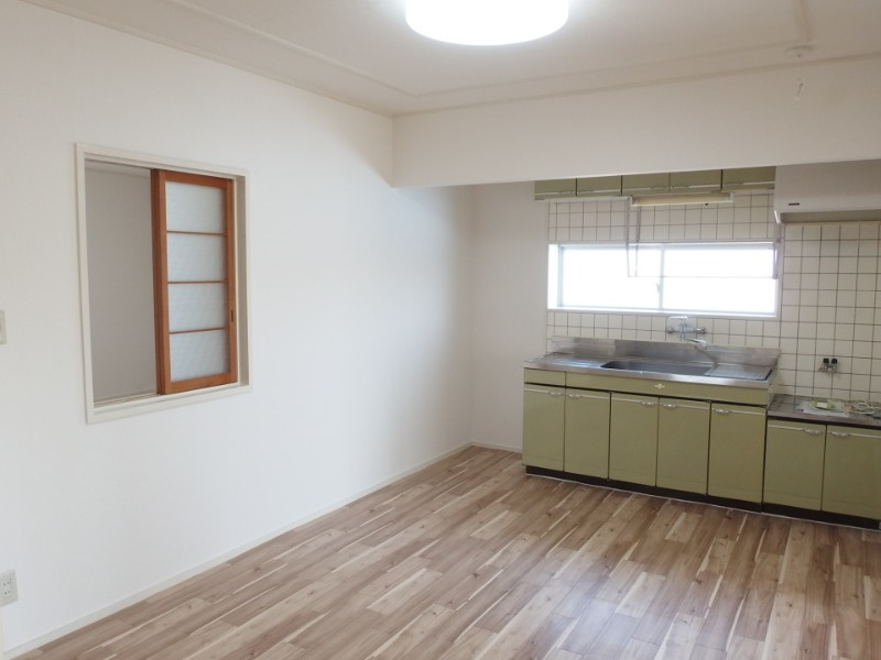 第２三浦ハイツの居間・リビング