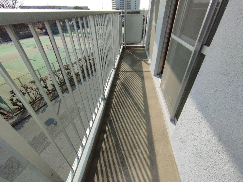 ハイツ神田のバルコニー