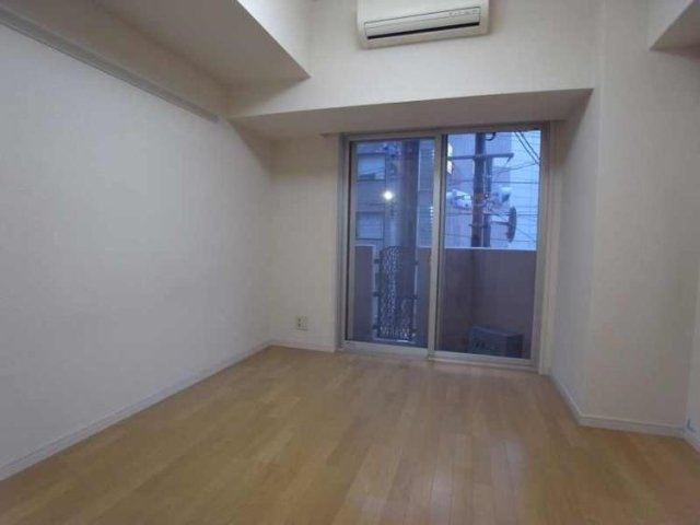 メインステージ飯田橋の居間・リビング|居室全フローリング※別室参考写真です。