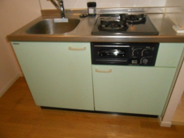 メインステージ飯田橋のキッチン|グリル付きガスキッチン※別室参考写真です。