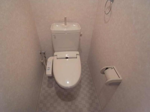 メインステージ飯田橋のトイレ|温水洗浄便座※別室参考写真です。