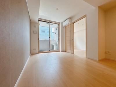 【居間・リビング】 | スペーシア三軒茶屋弐番館