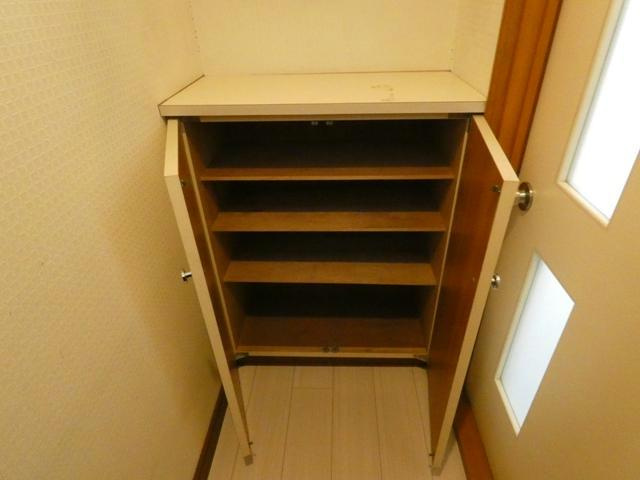 ワンルームハイツの玄関