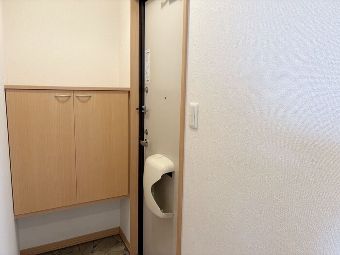 メゾンクオーレ Ａの玄関|玄関