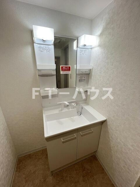 Ｔ’ｓ　ｇａｒｄｅｎ習志野台の独立洗面台