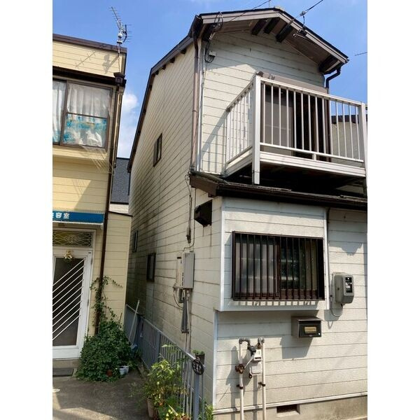 栄町貸家の外観