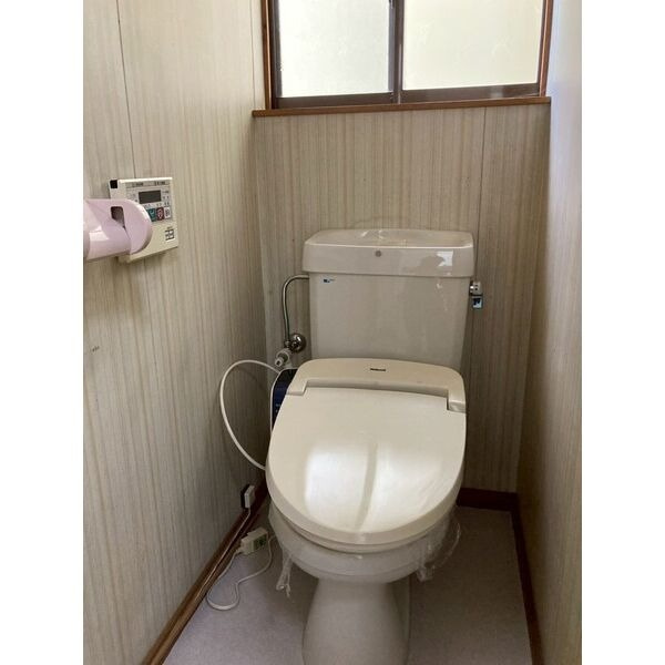 栄町貸家のトイレ