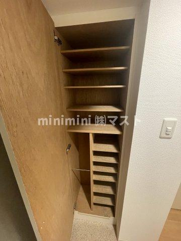 エグゼリエみなと通りの収納