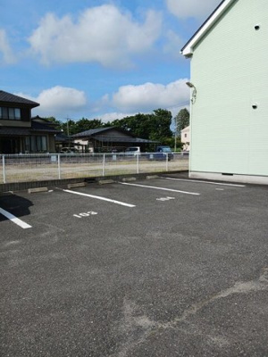 【駐車場】 | ルナシーハイツ