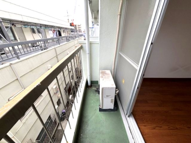 泉マンションのバルコニー