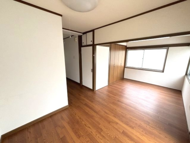 泉マンションの居間・リビング