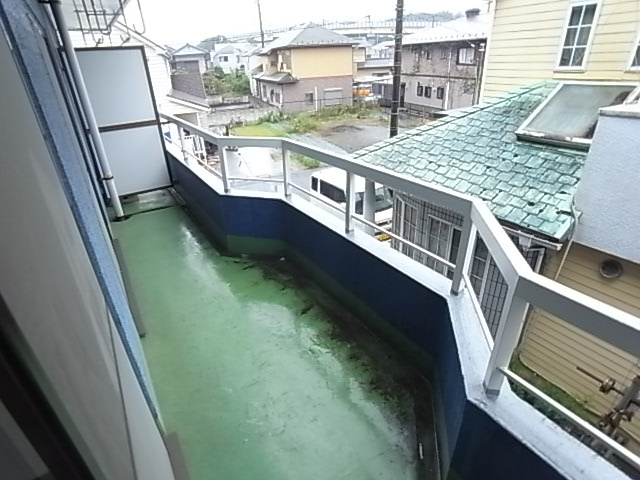 【バルコニー】 | 光生ビル | 外からの目が気にならないバルコニーで洗濯物が干せます