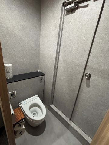 大阪市中央区難波２丁目の店舗事務所のトイレ