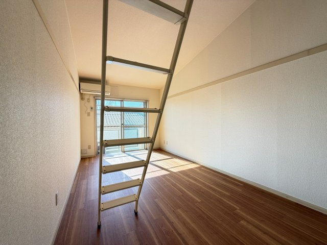 シティハイツ一ツ橋の内装|内装は落ち着いています
