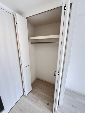 大阪市都島区都島本通５丁目の賃貸マンションの収納