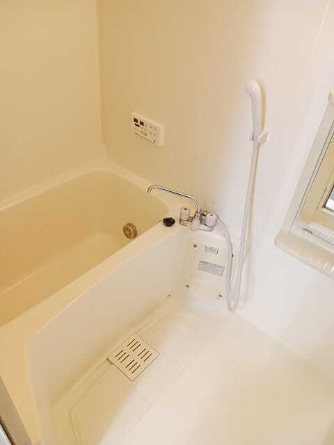 プリムヴェール　Ｂの周辺|ファミリーマートまで750m