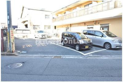 萌木苑の駐車場