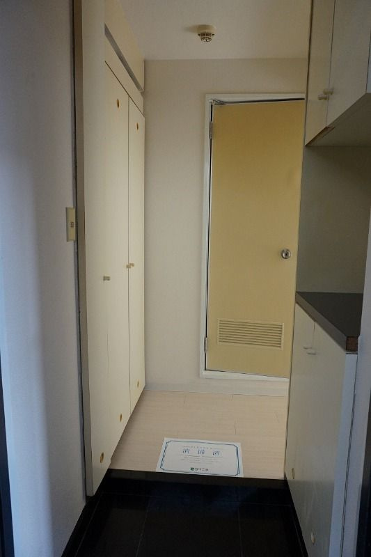 ローズマンションA-015のエントランス|他部屋参考写真