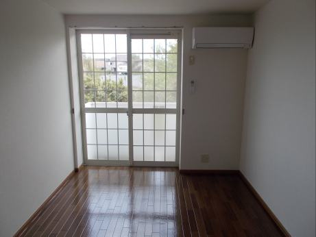 サンプレイス３の居間・リビング|居室・リビング