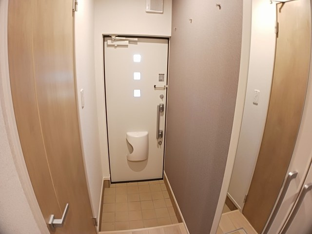 プレミアコート　上高津の玄関|玄関